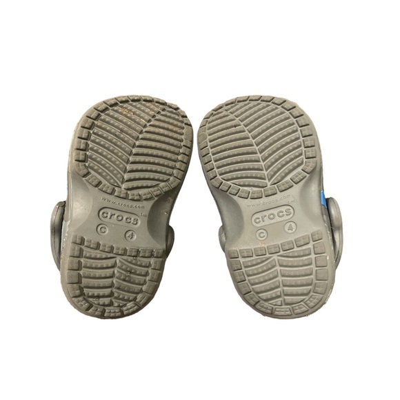 Blue and gray camo crocs toddler size 4 - Picture 3 of 5